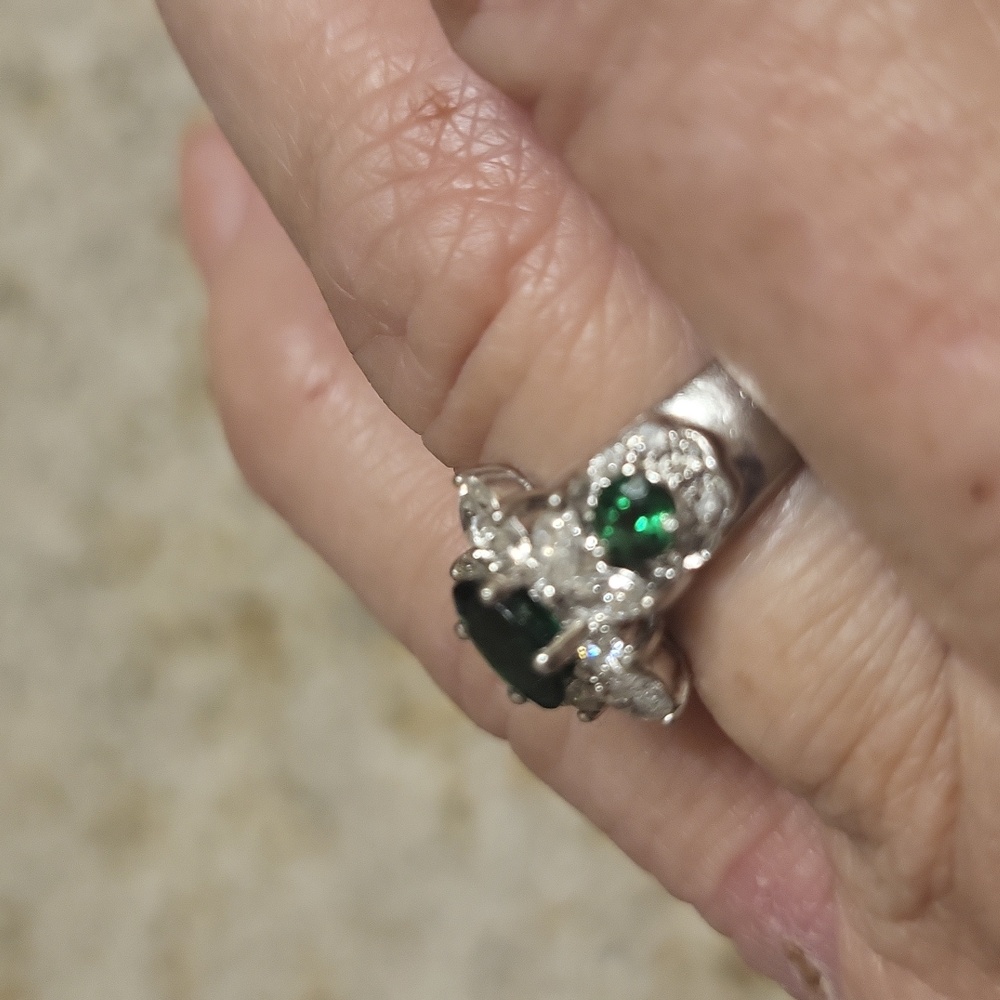 Tsavorite diamond ring In Platinum - Picture 7 of 10